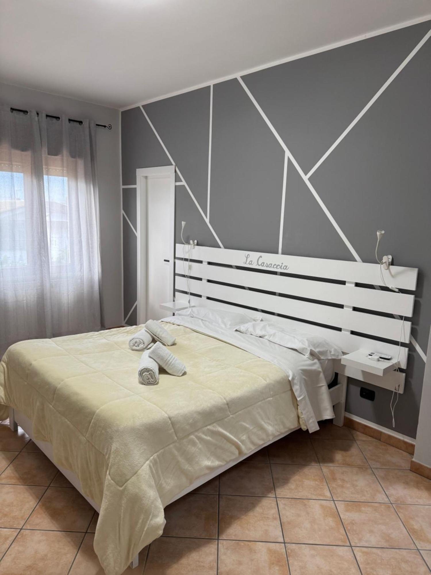 Guest House La Casaccia Фьюмичино Экстерьер фото