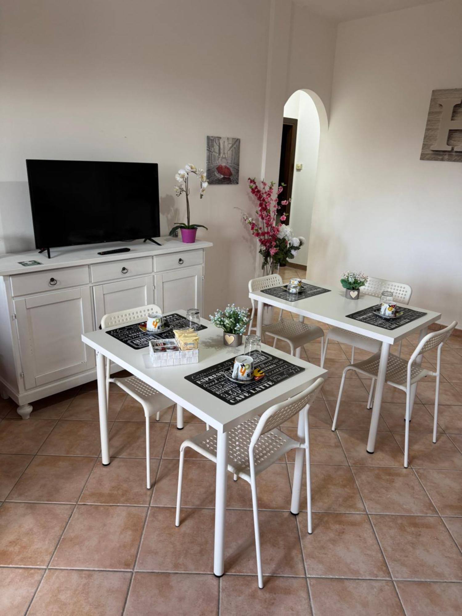 Guest House La Casaccia Фьюмичино Экстерьер фото