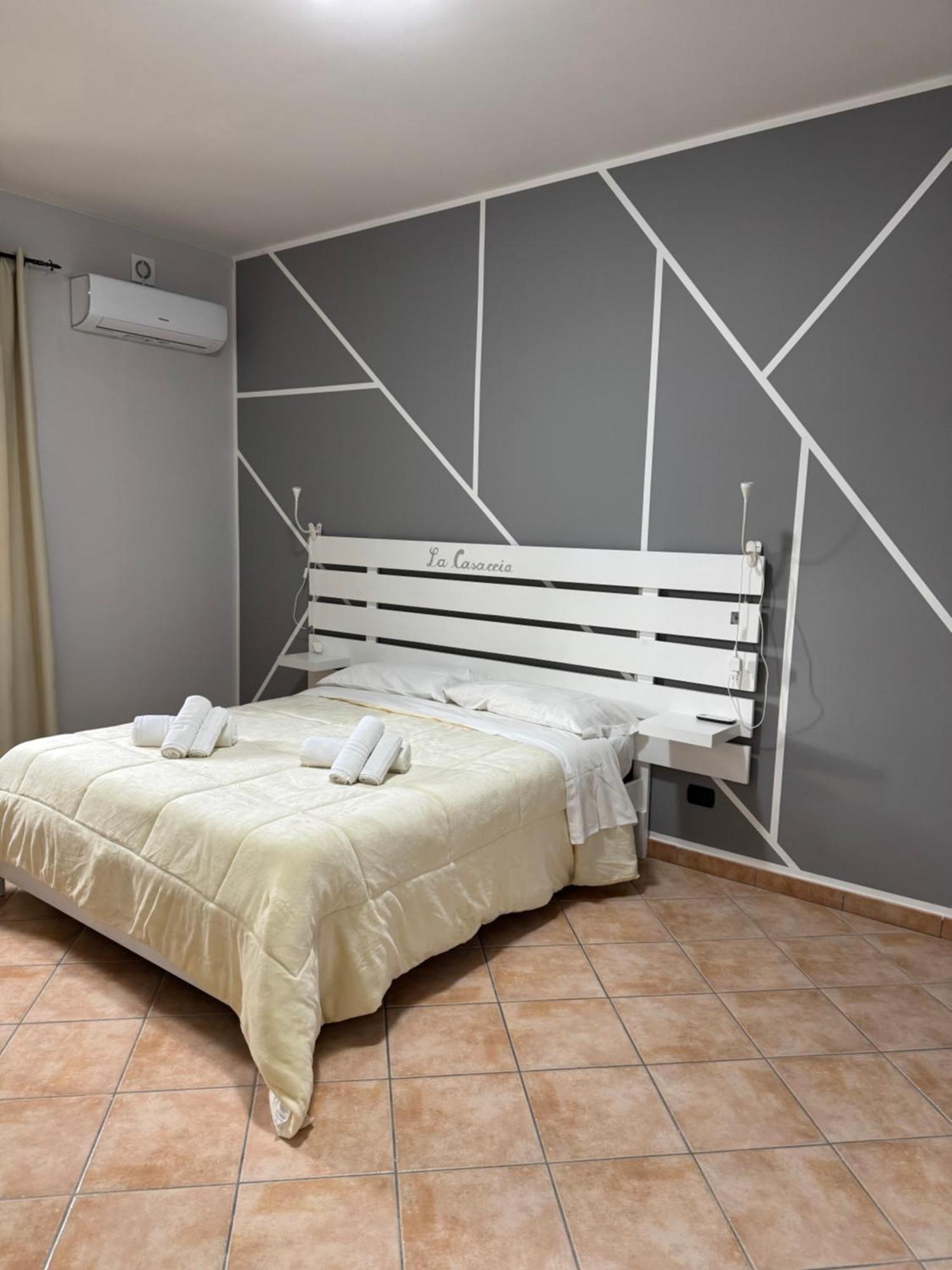 Guest House La Casaccia Фьюмичино Экстерьер фото